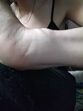 LissaThompsom online show from 11-30-25, 09:30