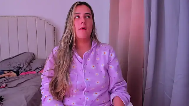 Hanna86 online show from 04-19-26, 01:54