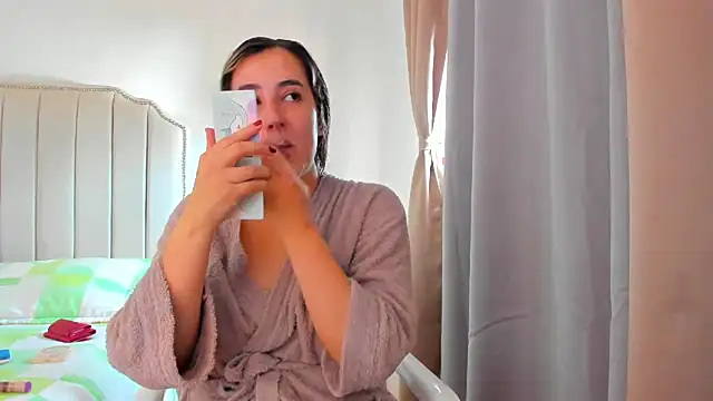 Hanna86 online show from 06-25-26, 05:28