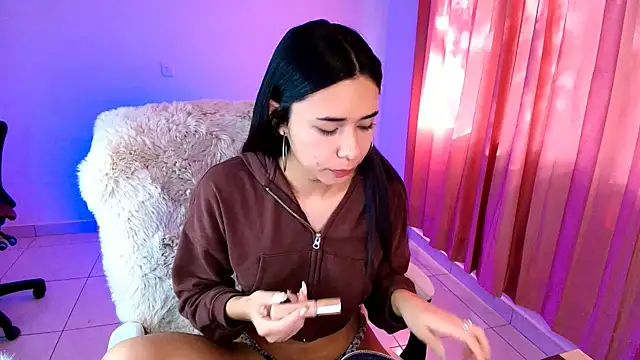 AmyOlimpo online show from 12-19-25, 01:51