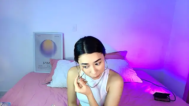 AmyOlimpo online show from 04-17-26, 12:02