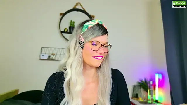 Snapshot of Kittychatte chatting on 12-03-24, 08:28 Kittychatte online show from 12-03-24, 08:28