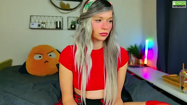 Snapshot of Kittychatte chatting on 12-11-24, 11:32 Kittychatte online show from 12-11-24, 11:32