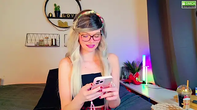 Snapshot of Kittychatte chatting on 03-22-25, 09:02 Kittychatte online show from 03-22-25, 09:02