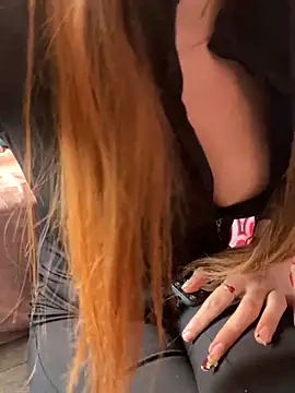 LaPetitechienne1 online show from 02-25-26, 02:59