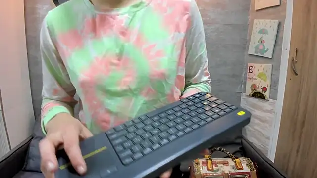 Mhelanny2 online show from 04-13-26, 04:23