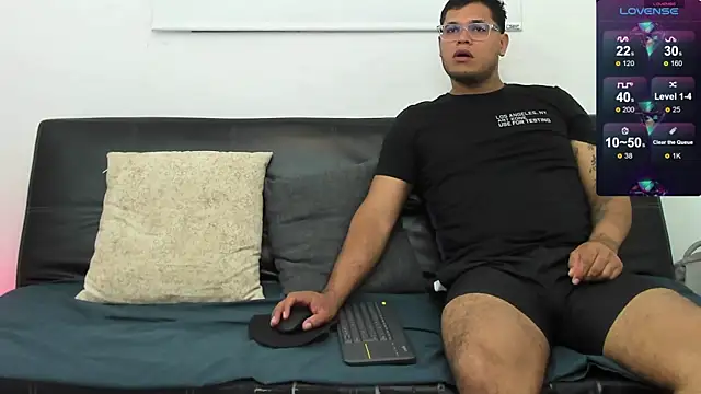 Snapshot of jeanpi01 chatting on 12-21-24, 04:30 jeanpi01 online show from 12-21-24, 04:30