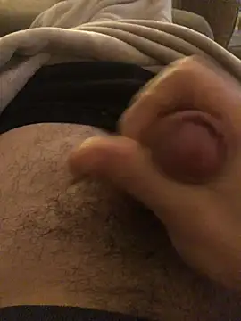 Snapshot of MoochedTape chatting on 02-02-25, 07:41 MoochedTape online show from 02-02-25, 07:41