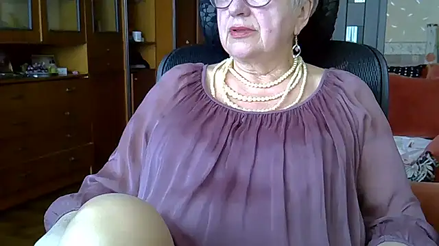 SweetCherry27 online show from 03-18-25, 10:03