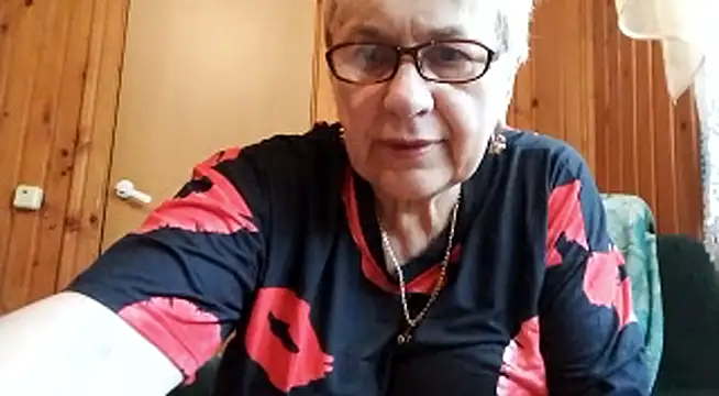 Snapshot of SweetCherry27 chatting on 06-20-26, 04:54 SweetCherry27 online show from 06-20-26, 04:54