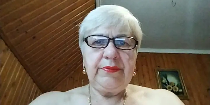 Snapshot of SweetCherry27 chatting on 06-25-26, 02:55 SweetCherry27 online show from 06-25-26, 02:55