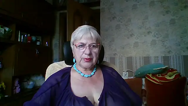 Snapshot of SweetCherry27 chatting on 07-11-26, 05:43 SweetCherry27 online show from 07-11-26, 05:43