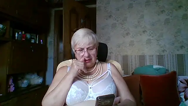 Snapshot of SweetCherry27 chatting on 07-14-26, 05:23 SweetCherry27 online show from 07-14-26, 05:23