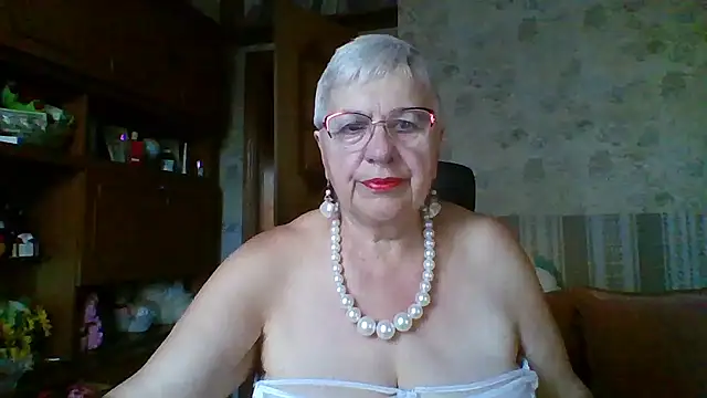Snapshot of SweetCherry27 chatting on 07-17-26, 03:46 SweetCherry27 online show from 07-17-26, 03:46
