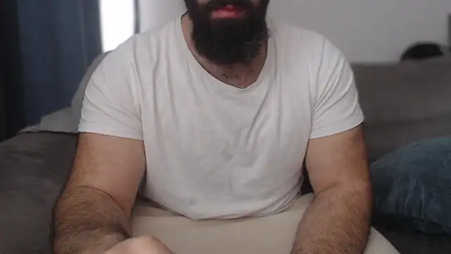 hugemachohandsome online show from 02-08-26, 09:45