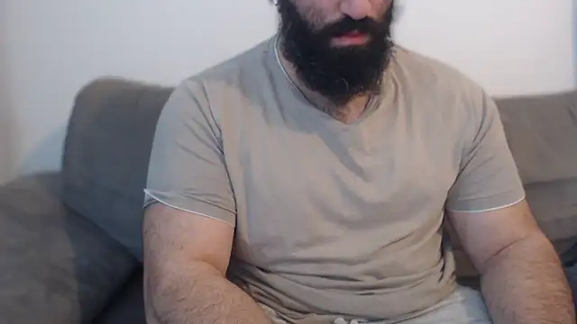 Snapshot of hugemachohandsome chatting on 05-14-26, 07:04 hugemachohandsome online show from 05-14-26, 07:04