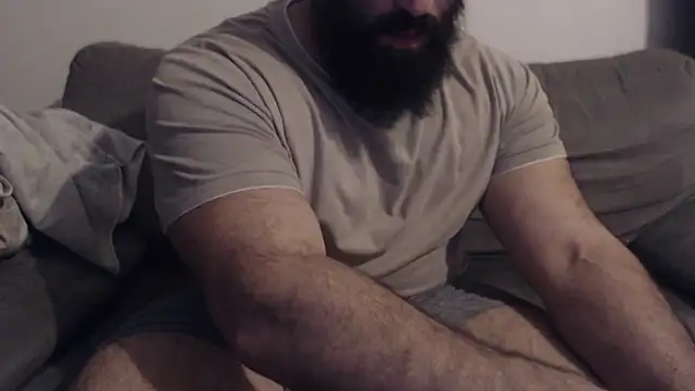 Snapshot of hugemachohandsome chatting on 05-16-26, 07:23 hugemachohandsome online show from 05-16-26, 07:23