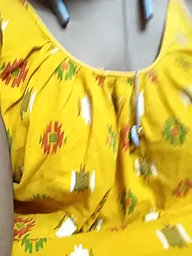 Snapshot of Sophiaboudi chatting on 01-07-25, 06:03 Sophiaboudi online show from 01-07-25, 06:03