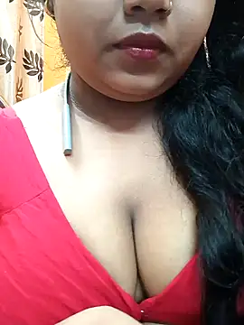 Snapshot of Sophiaboudi chatting on 01-14-25, 05:45 Sophiaboudi online show from 01-14-25, 05:45