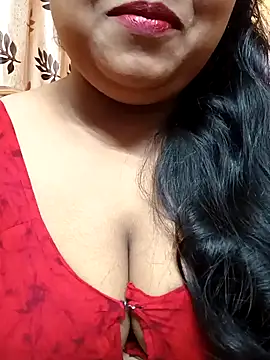 Snapshot of Sophiaboudi chatting on 01-18-25, 05:37 Sophiaboudi online show from 01-18-25, 05:37