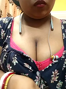 Snapshot of Sophiaboudi chatting on 01-20-25, 06:10 Sophiaboudi online show from 01-20-25, 06:10