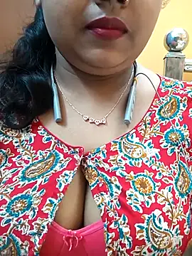 Snapshot of Sophiaboudi chatting on 03-05-25, 05:39 Sophiaboudi online show from 03-05-25, 05:39