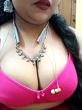 Snapshot of Sophiaboudi chatting on 09-12-25, 07:25 Sophiaboudi online show from 09-12-25, 07:25