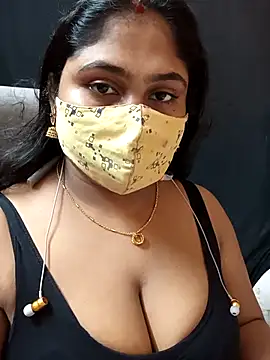 Snapshot of Sophiaboudi chatting on 10-10-25, 05:34 Sophiaboudi online show from 10-10-25, 05:34