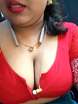 Snapshot of Sophiaboudi chatting on 10-16-25, 05:58 Sophiaboudi online show from 10-16-25, 05:58