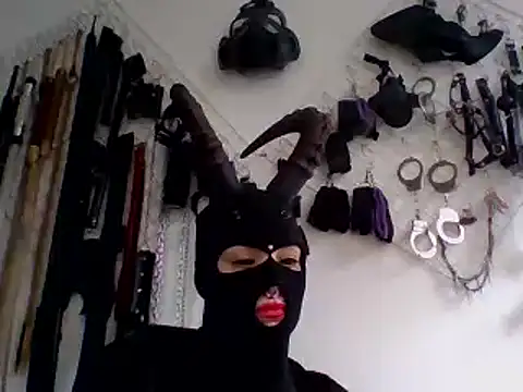 Snapshot of FeticheMacabre chatting on 12-29-24, 07:11 FeticheMacabre online show from 12-29-24, 07:11