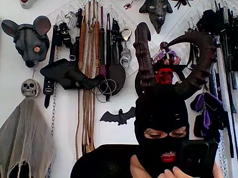 Snapshot of FeticheMacabre chatting on 04-20-26, 03:04 FeticheMacabre online show from 04-20-26, 03:04