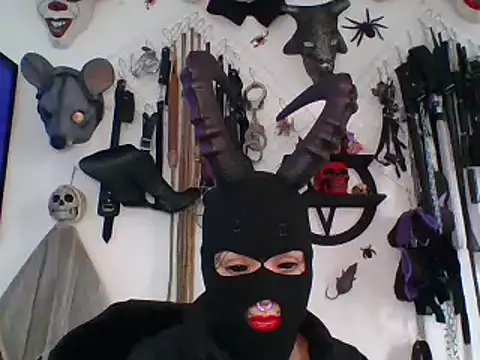 Snapshot of FeticheMacabre chatting on 06-14-26, 05:48 FeticheMacabre online show from 06-14-26, 05:48