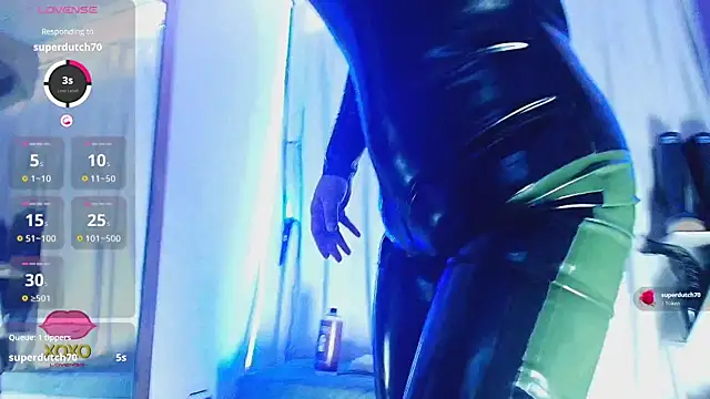 Snapshot of LatexDevil_Blondie chatting on 04-06-26, 01:23 LatexDevil Blondie online show from 04-06-26, 01:23