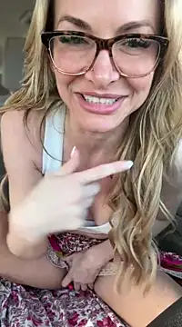 Snapshot of MessyNastyQueen chatting on 12-15-24, 07:21 MessyNastyQueen online show from 12-15-24, 07:21