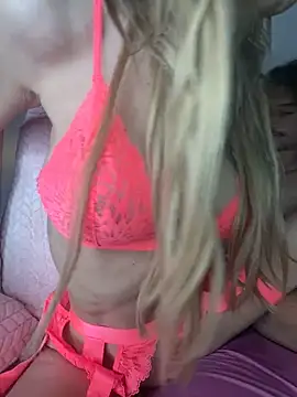 Snapshot of MessyNastyQueen chatting on 02-05-25, 09:18 MessyNastyQueen online show from 02-05-25, 09:18