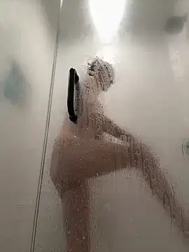 Snapshot of MessyNastyQueen chatting on 03-09-25, 05:06 MessyNastyQueen online show from 03-09-25, 05:06