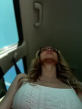 Snapshot of MessyNastyQueen chatting on 03-19-25, 06:12 MessyNastyQueen online show from 03-19-25, 06:12