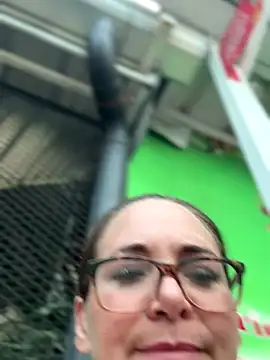 Snapshot of MessyNastyQueen chatting on 09-14-25, 09:58 MessyNastyQueen online show from 09-14-25, 09:58