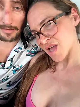 Snapshot of MessyNastyQueen chatting on 10-17-25, 08:11 MessyNastyQueen online show from 10-17-25, 08:11