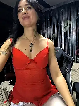 KikiXRed online show from 12-10-24, 01:11