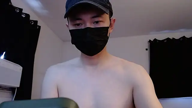 Snapshot of twbobo00715 chatting on 11-14-25, 04:28 twbobo00715 online show from 11-14-25, 04:28