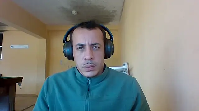 Snapshot of MachoScorpionCaralho chatting on 06-06-26, 06:01 MachoScorpionCaralho online show from 06-06-26, 06:01