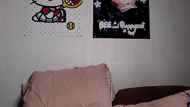 Snapshot of Cupcakecutie449 chatting on 03-11-25, 04:54 Cupcakecutie449 online show from 03-11-25, 04:54