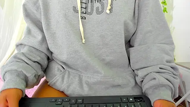 iisabella gonzalez online show from 01-08-25, 08:16