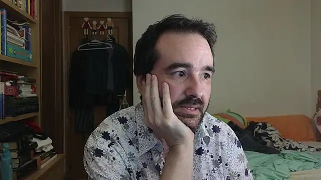 Snapshot of curiosillo83 chatting on 07-06-26, 06:10 curiosillo83 online show from 07-06-26, 06:10