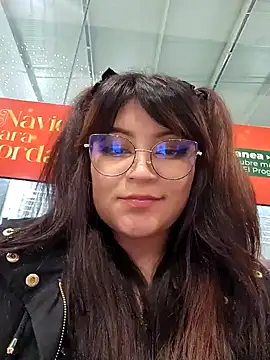 Snapshot of Sakura_0505 chatting on 12-20-24, 12:19 Sakura 0505 online show from 12-20-24, 12:19