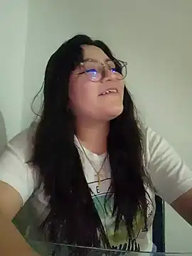 Snapshot of Sakura_0505 chatting on 02-19-25, 10:53 Sakura 0505 online show from 02-19-25, 10:53