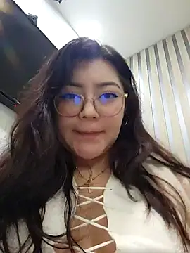 Snapshot of Sakura_0505 chatting on 03-04-25, 01:38 Sakura 0505 online show from 03-04-25, 01:38