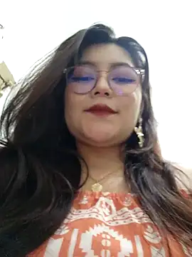 Snapshot of Sakura_0505 chatting on 03-06-25, 09:09 Sakura 0505 online show from 03-06-25, 09:09