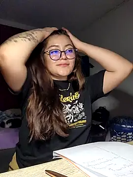 Snapshot of Sakura_0505 chatting on 10-18-25, 01:08 Sakura 0505 online show from 10-18-25, 01:08